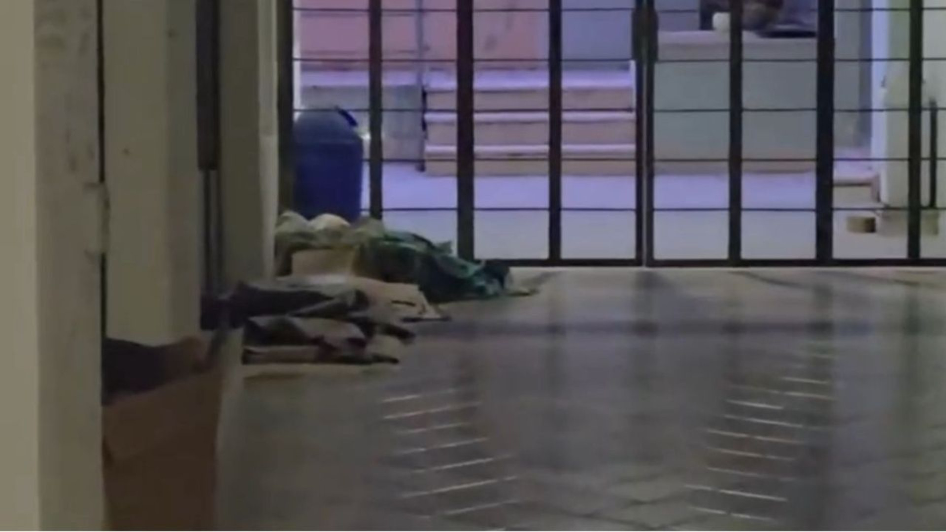 Alcuni giacigli di fortuna nel centro di Teramo